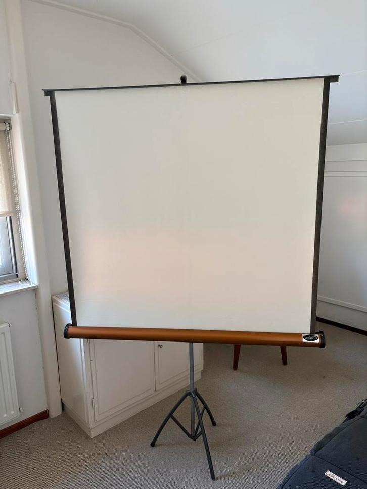 Projectiescherm met statief en projectie tafel, Audio, Tv en Foto, Projectieschermen, Gebruikt, Handmatig, Ophalen
