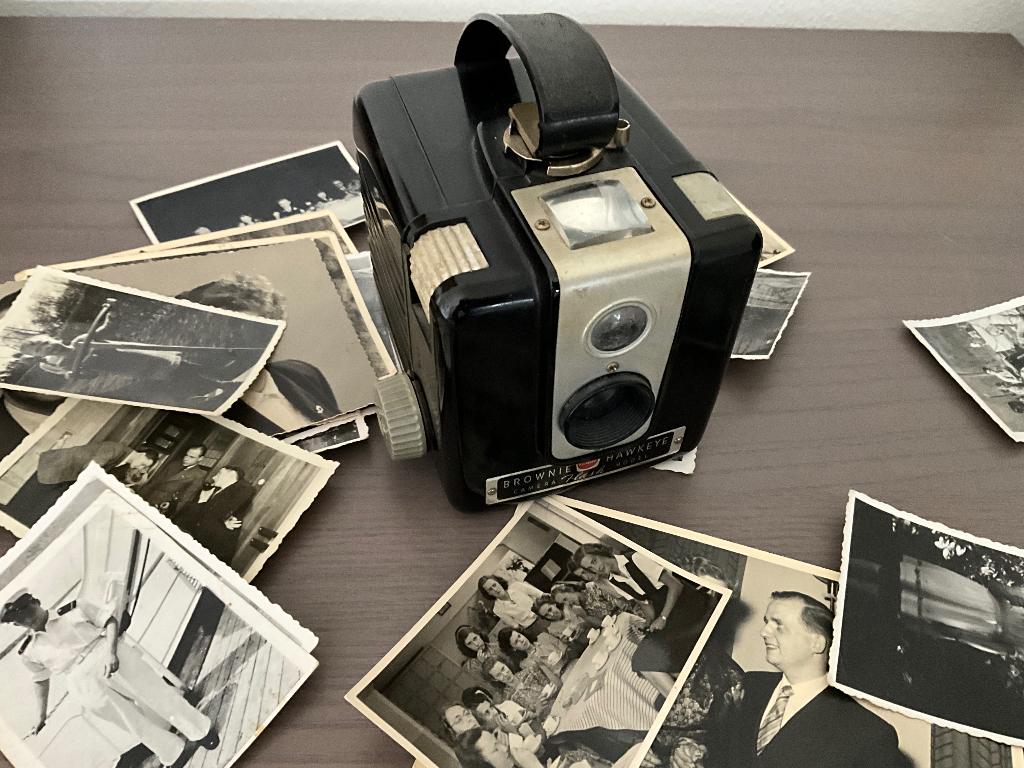 Vintage Kodak Brownie Hawkeye flash camera, Ophalen of Verzenden, Gebruikt, Compact, Kodak