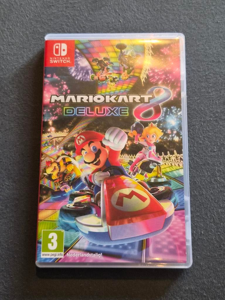 Mario Kart 8 Deluxe - Nintendo Switch (incl. doos), Spelcomputers en Games, Games | Nintendo Switch, Zo goed als nieuw, Racen en Vliegen