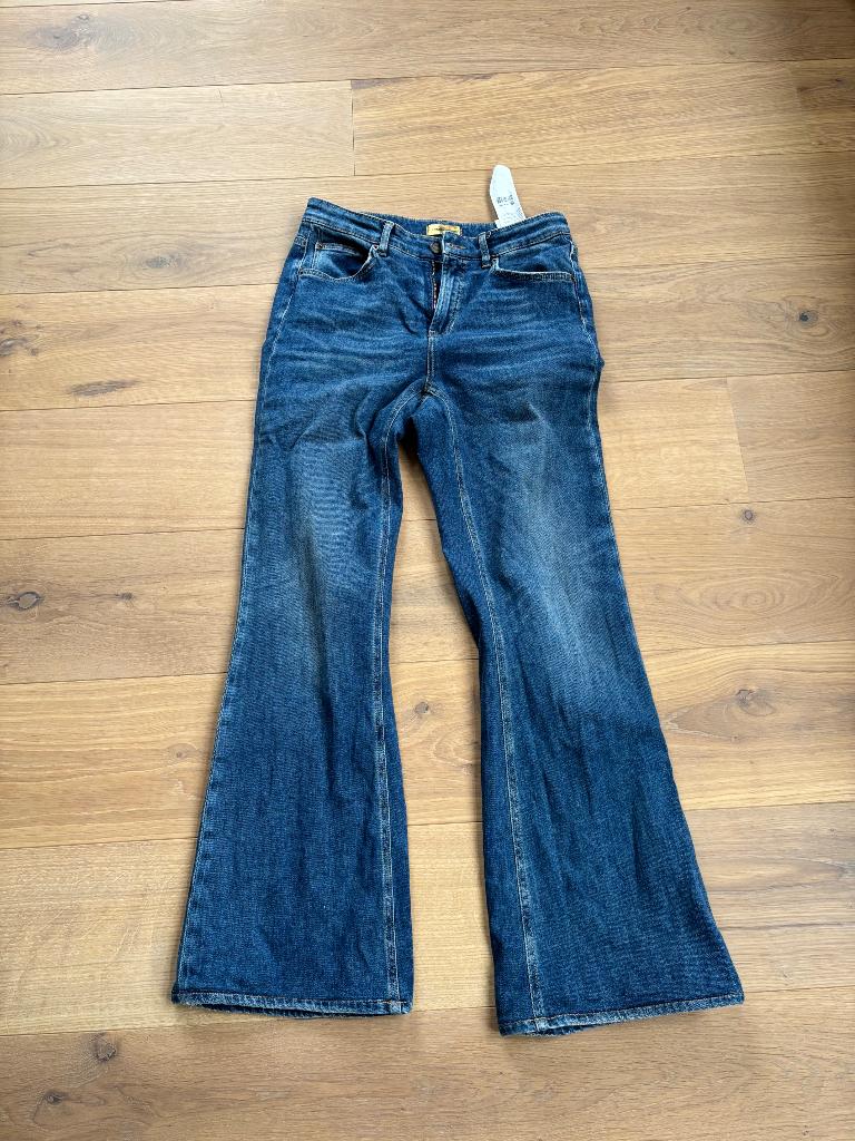 Cambio jeans Fabienne 38, Kleding | Dames, Spijkerbroeken en Jeans, Guess, Blauw, Ophalen of Verzenden, Zo goed als nieuw