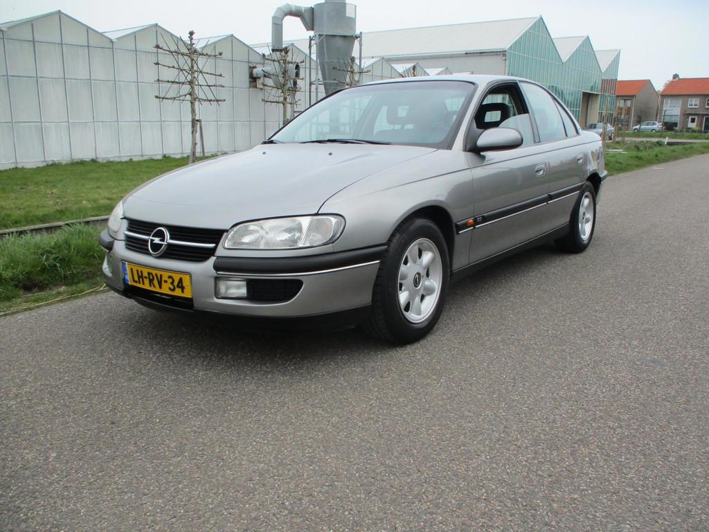 Opel Omega 2.5i V6 CD Comfort, Auto's, Opel, Automaat, Omega, 2498 cc, Origineel Nederlands