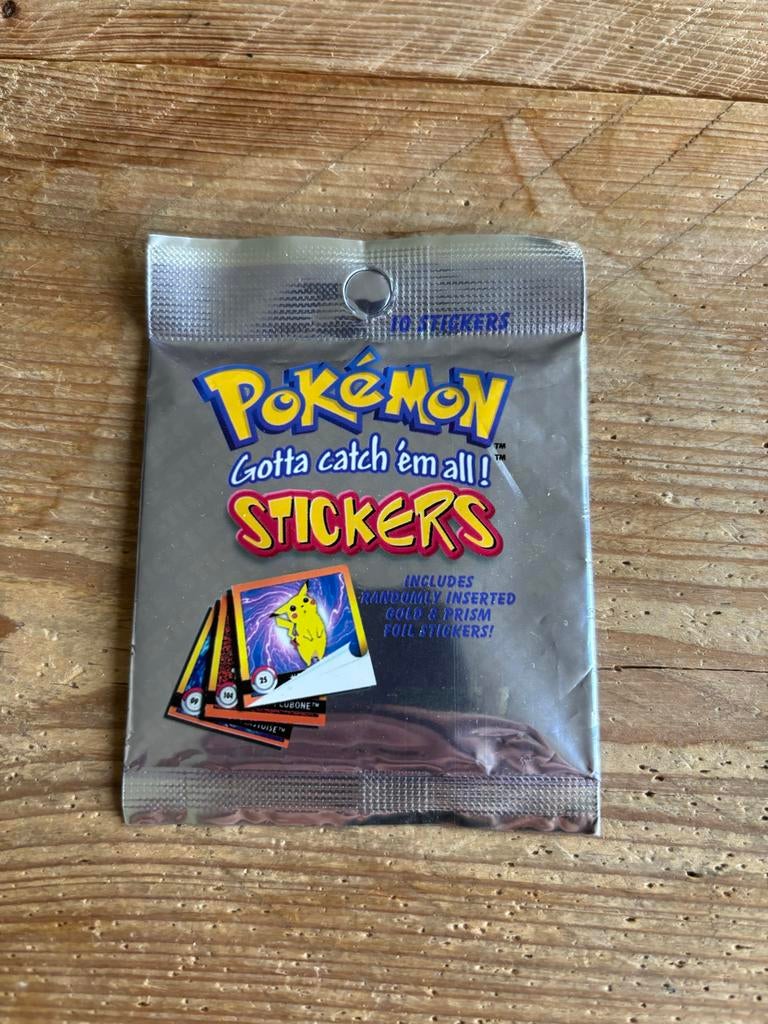 Pokémon Stickers Serie 1 - Nieuw en Verzegeld Pakje, Hobby en Vrije tijd, Stickers en Plaatjes, Nieuw, Meerdere stickers, Ophalen of Verzenden