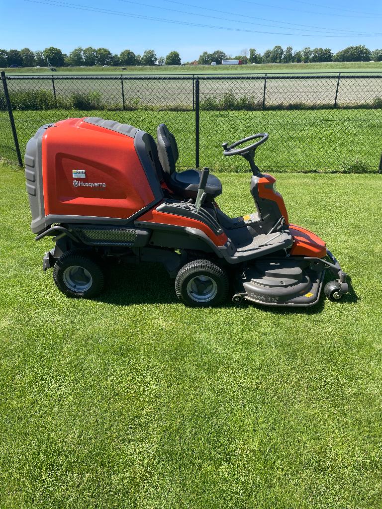 Husqvarna RC318T Frontmaaier MET maaidek en opvang, Ophalen, Gebruikt, 90 tot 120 cm, Opvangbak