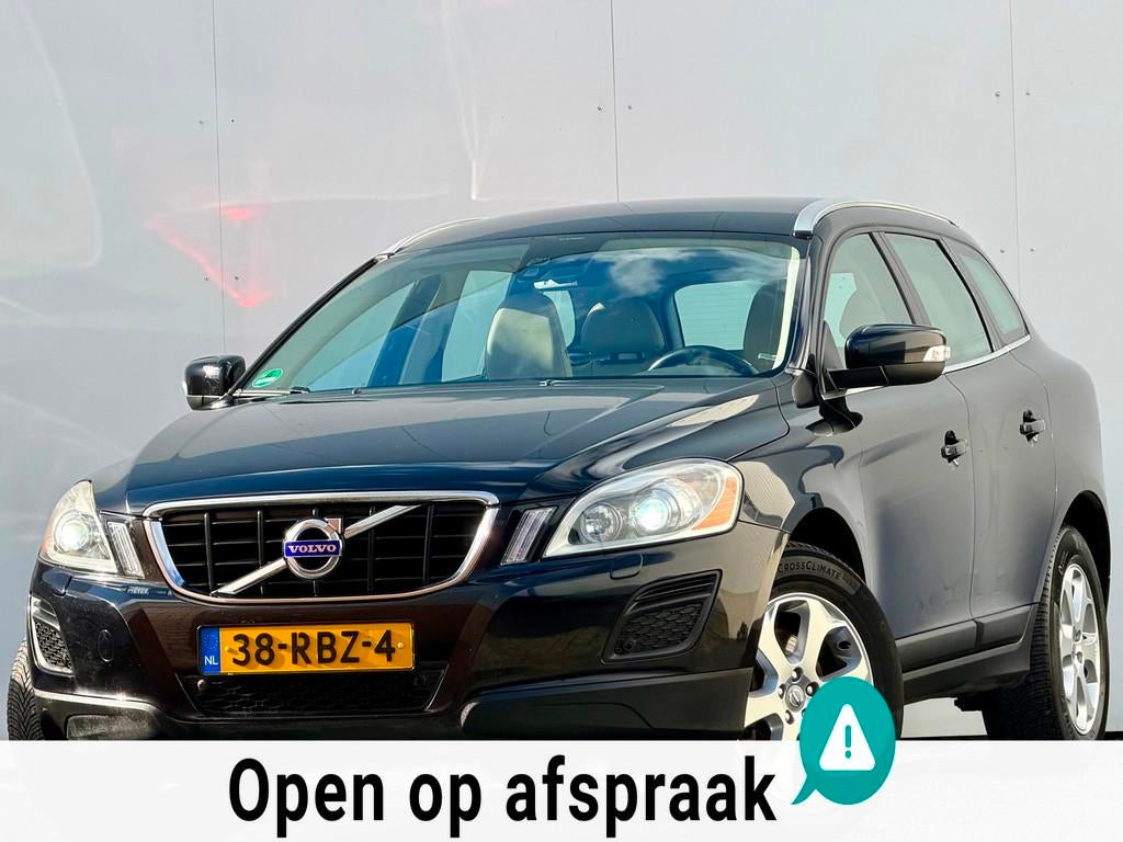 Volvo XC60 2.0T Summum | Youngtimer | Automaat | Trekhaak |, Auto's, Euro 5, 4 cilinders, Met garantie (alle), Zwart
