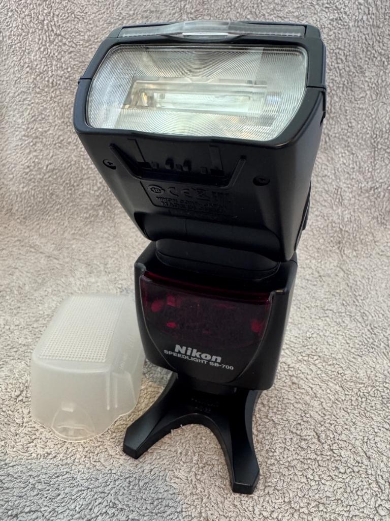 Nikon flitser SB-700 z.g.a.n., Audio, Tv en Foto, Fotografie | Flitsers, Ophalen of Verzenden, Zo goed als nieuw, Nikon, Kantelbaar