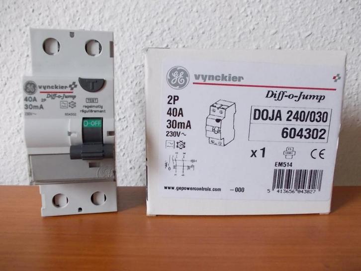 Vynckier aardlekschakelaar 40A – 30mA  2 polig (nieuw), Doe-het-zelf en Verbouw, Elektra en Kabels, Nieuw, Schakelaar, Ophalen of Verzenden