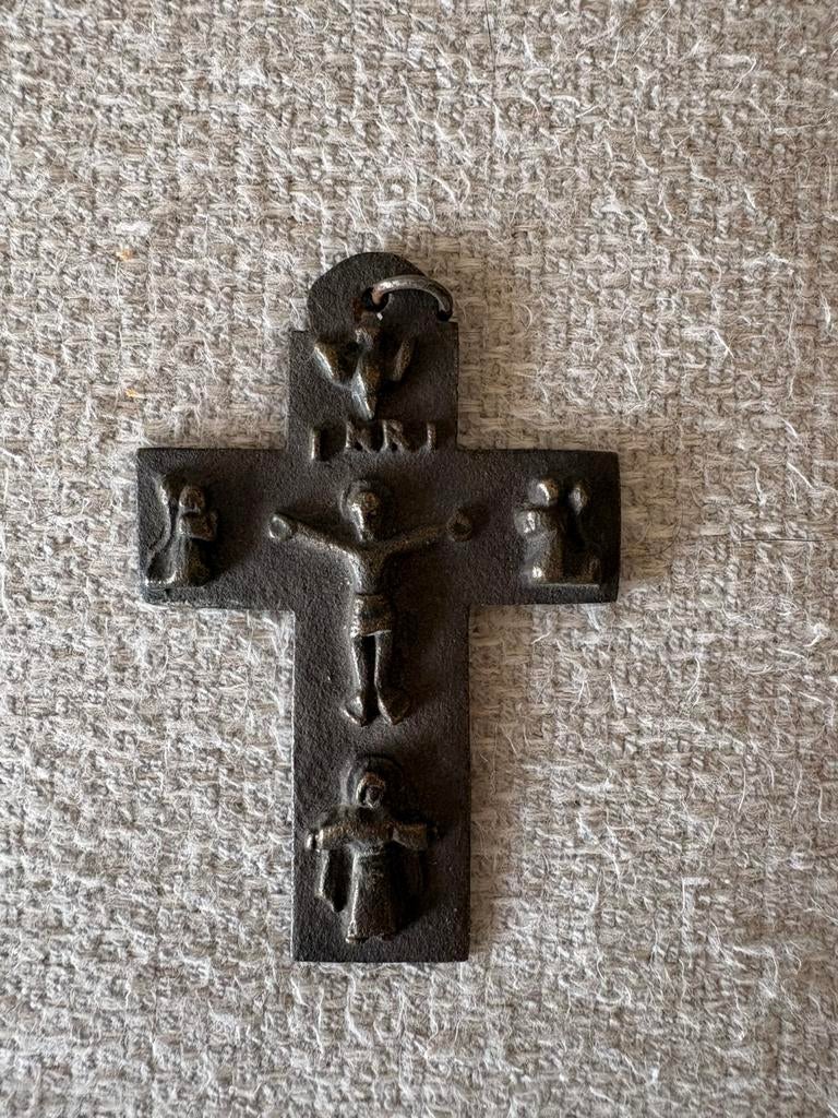 Unieke, antieke Nkangi Kiditu kruishanger van Kongo, Antiek en Kunst, Ophalen of Verzenden