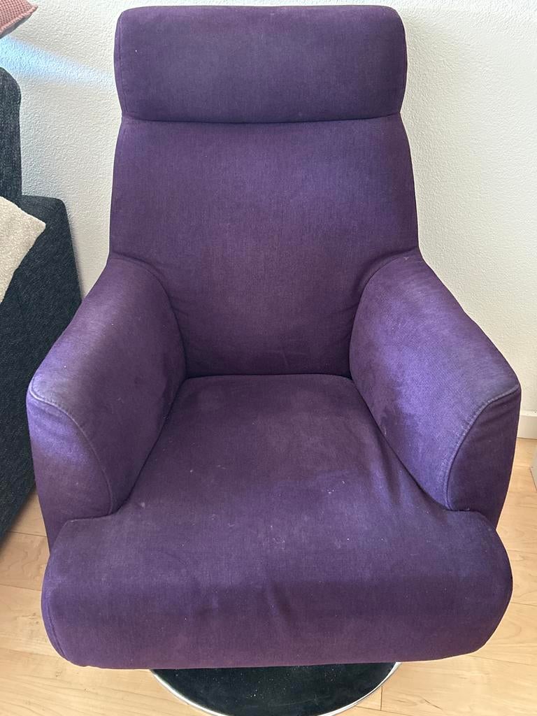 Luxe paarse draaifauteuil - Comfortabel en stijlvol, Huis en Inrichting, Ophalen, Gebruikt, Stof, 75 tot 100 cm