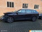 Renault Megane Estate 1.5 dCi Bose Frontschade!, Auto's, Renault, Voorwielaandrijving, Euro 5, Gebruikt, Bruin