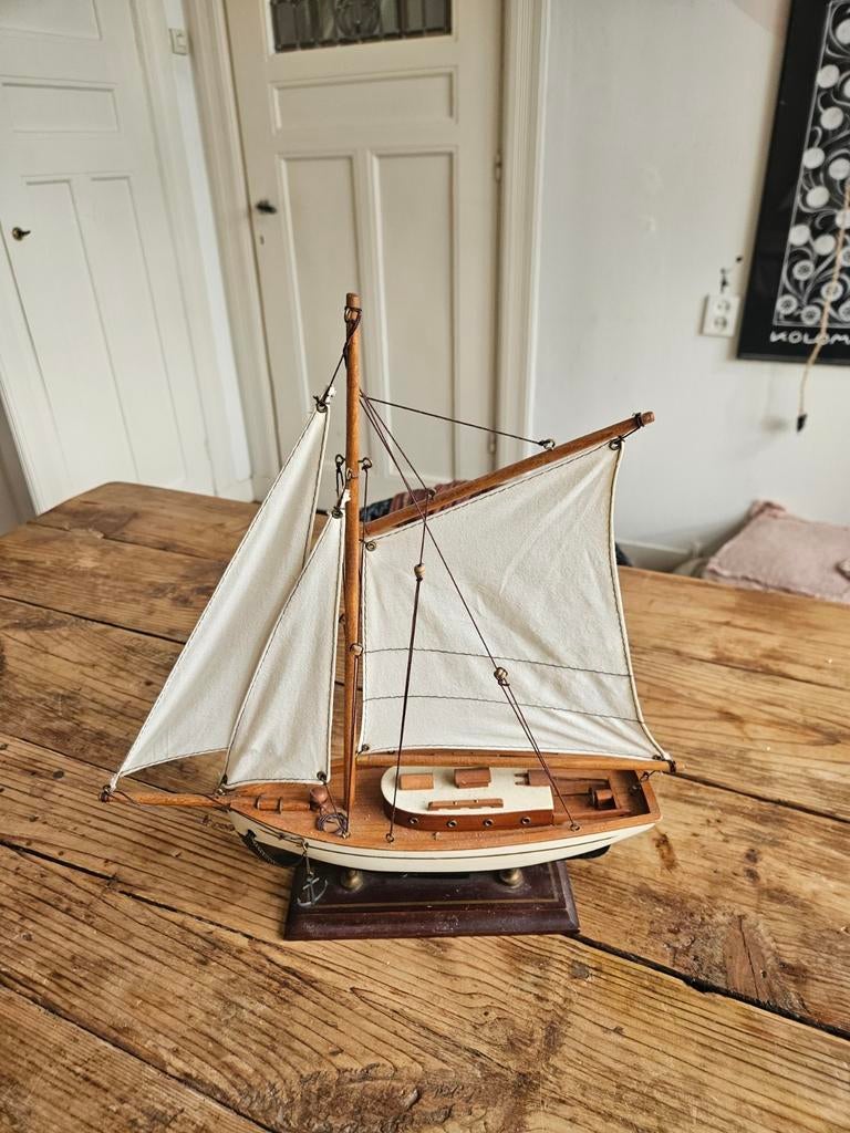 Schattig,heel mooi afgewerkt scheepje., Hobby en Vrije tijd, Modelbouw | Boten en Schepen, Ophalen of Verzenden, Zo goed als nieuw