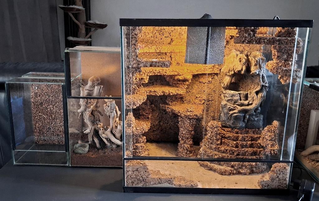 Terrarium Ingericht Als Grot Met Waterval -50x50x35, Dieren en Toebehoren, Reptielen en Amfibieën | Toebehoren, Ophalen of Verzenden