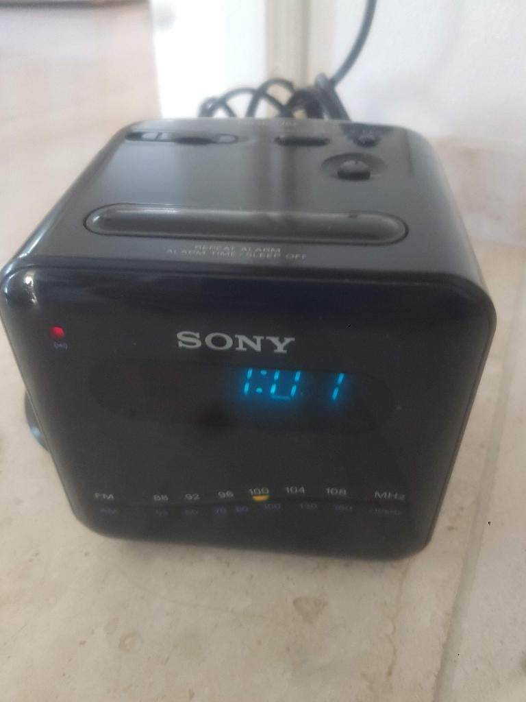 wekker Digicube Sony klokradio wekker retro vintage verzamel, Verzenden, Zo goed als nieuw, Digitaal