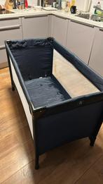 Camping bedje inclusief matras, Ophalen, Zo goed als nieuw