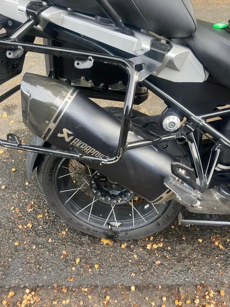 Akrapovic uitlaat voor bmw 1200/1250 GS, Ophalen, Gebruikt