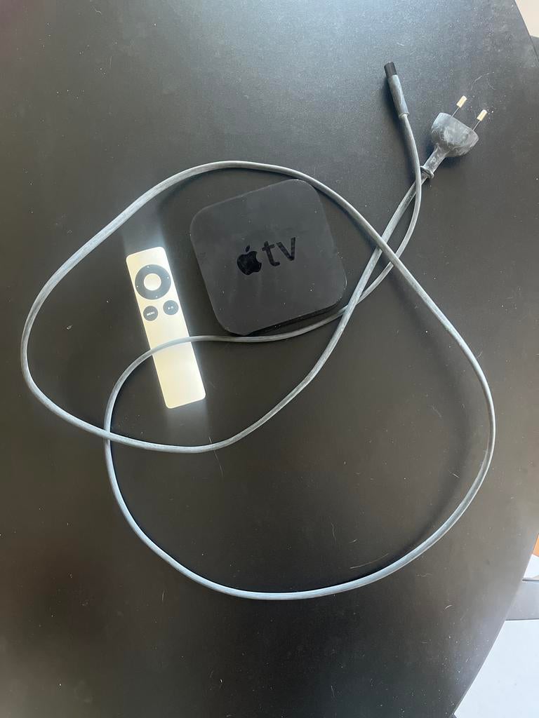 Apple TV met afstandsbediening en stroomkabel, Ophalen of Verzenden, Gebruikt, HDMI, Zonder harde schijf