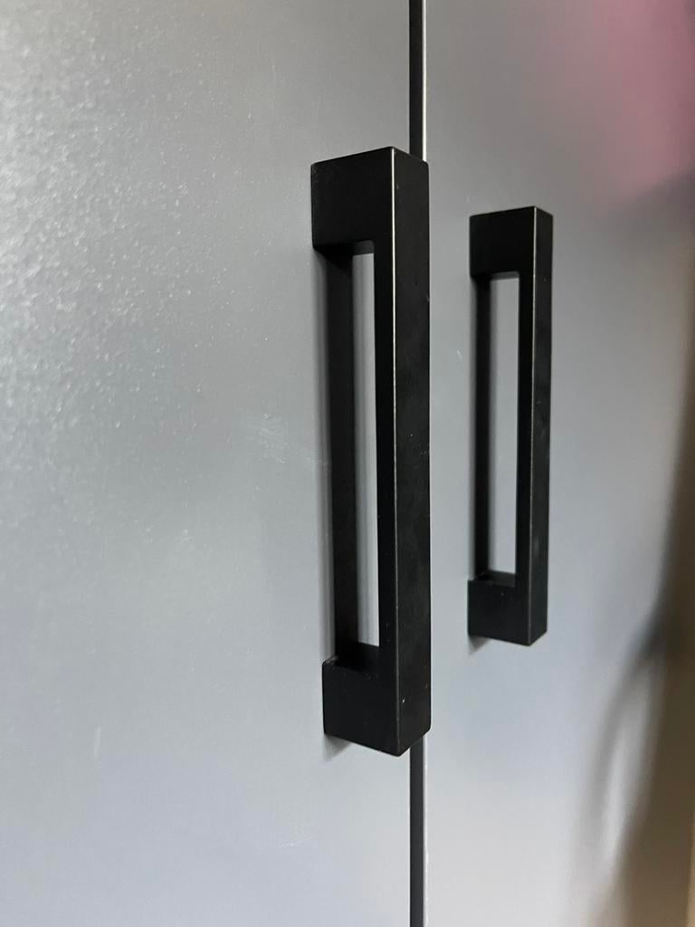 8 zwarte handgrepen, Ophalen of Verzenden, Nieuw