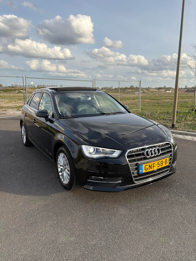 Audi A3 1.2 Tfsi 81KW SB S-tronic 2014 Zwart, Auto's, Audi, 4 cilinders, Zwart, 1175 kg, 630 kg