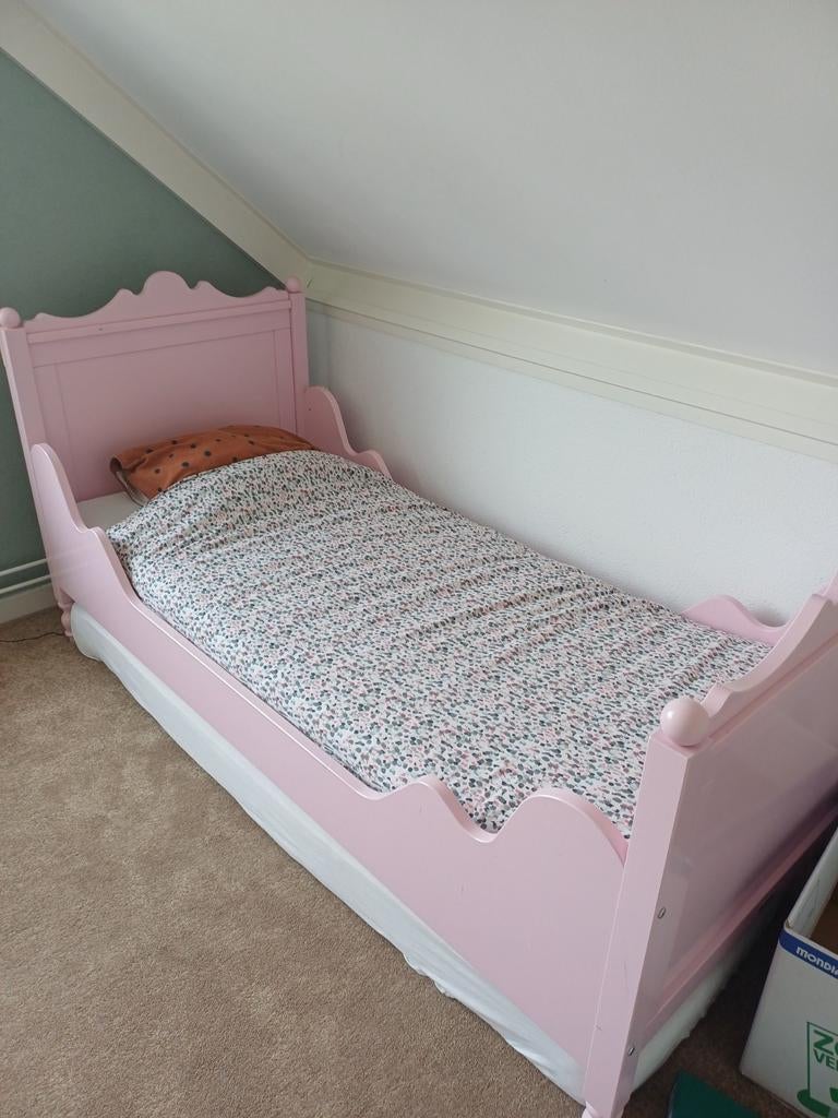 Roze meisjes bed, Kinderen en Baby's, Kinderkamer | Bedden, Ophalen of Verzenden