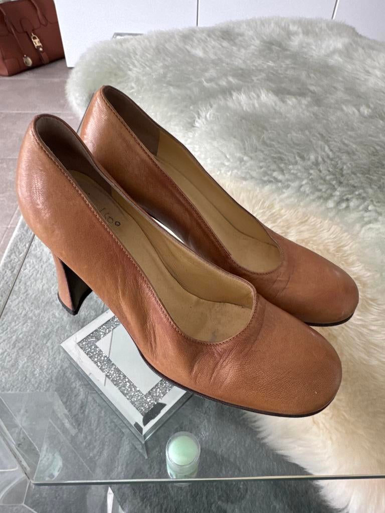 Prada Leren Pumps - Maat 34,5, Kleding | Dames, Schoenen, Ophalen of Verzenden, Gedragen, Bruin, Pumps