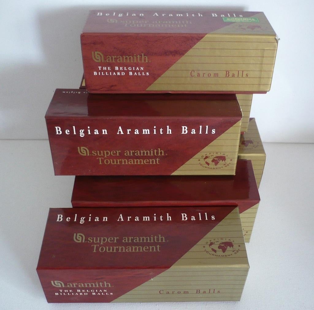 Biljartballen drie stuk in doos., Ophalen of Verzenden, Zo goed als nieuw, Keu of Ballen