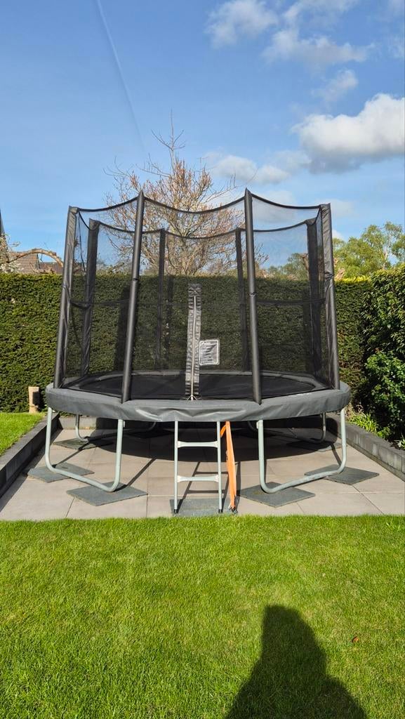 Krobat trampoline met veiligheidsnet en trapje, Ophalen of Verzenden, Zo goed als nieuw