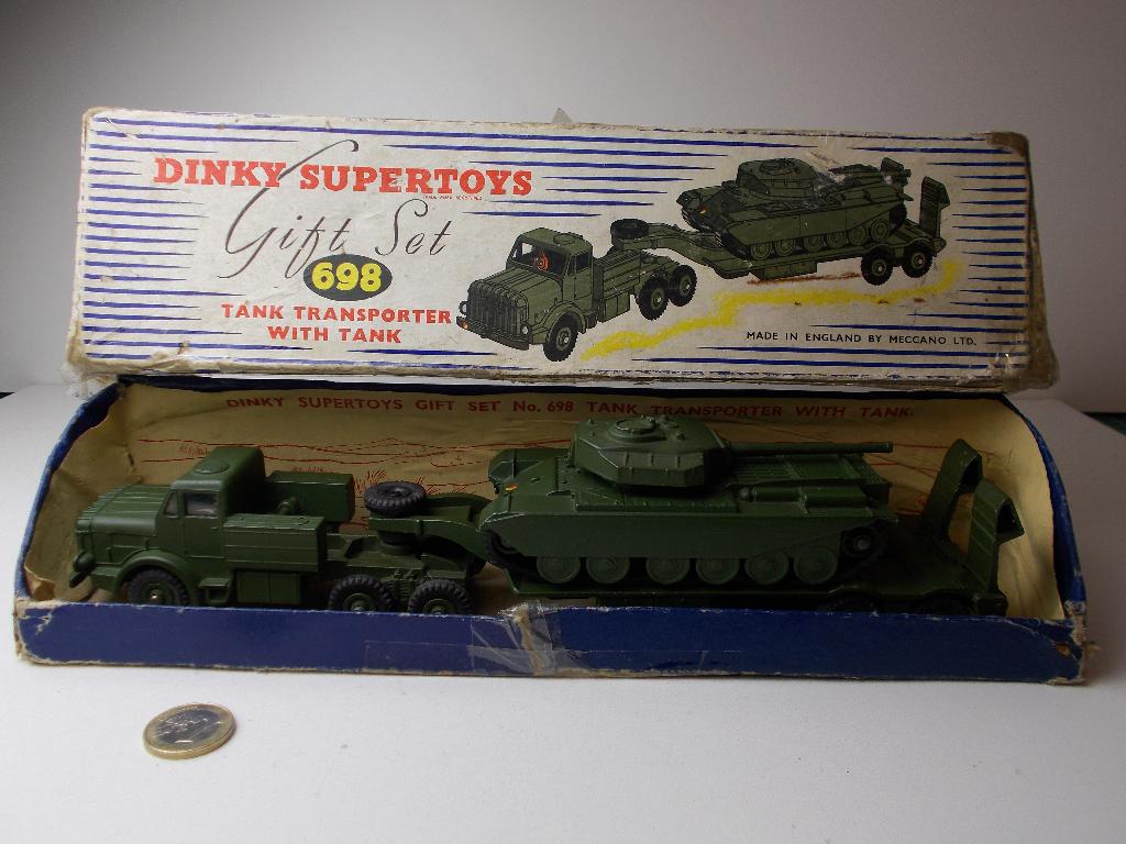 1957 Dinky SuperToys 698 GIFTSET TANK TRANSPORTER + TANK!