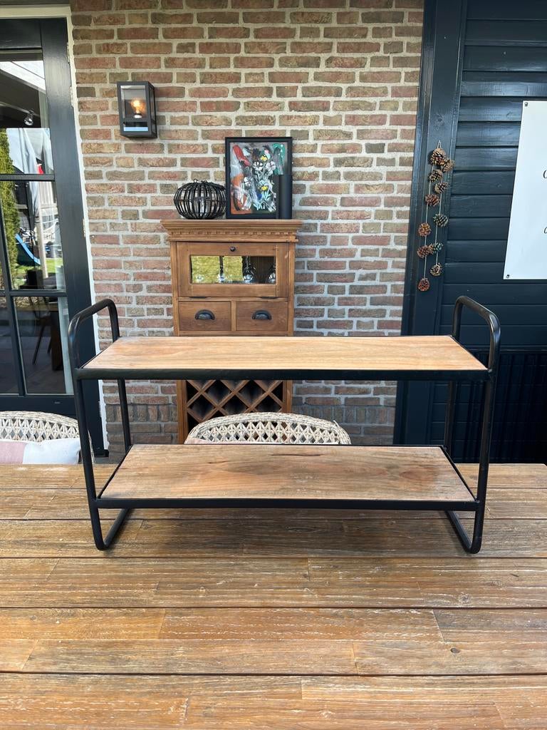 Industrieel Wandrek Staal met Twee Houten Legplanken, Ophalen, Zo goed als nieuw