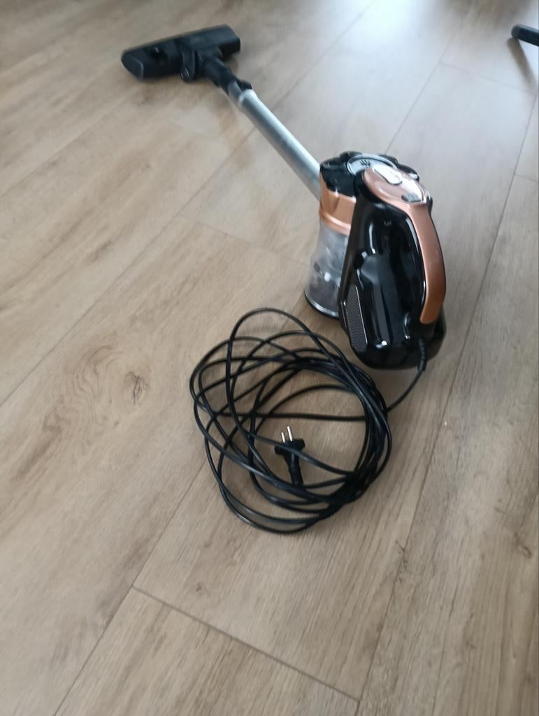 Hyundai stofzuiger, Witgoed en Apparatuur, Ophalen, Zo goed als nieuw