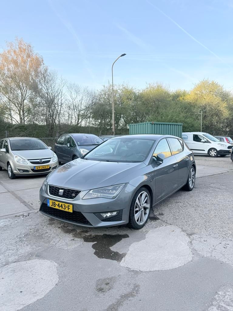 Seat Leon 1.4 TSI ACT 110KW 2016 Grijs, Auto's, 1141 kg, 4 cilinders, Leon, 620 kg