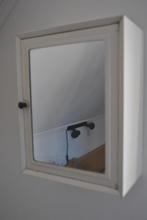 Medicijnkastje, vintage, metaal, spiegel, Verzamelen, Ophalen of Verzenden, Huis en Inrichting