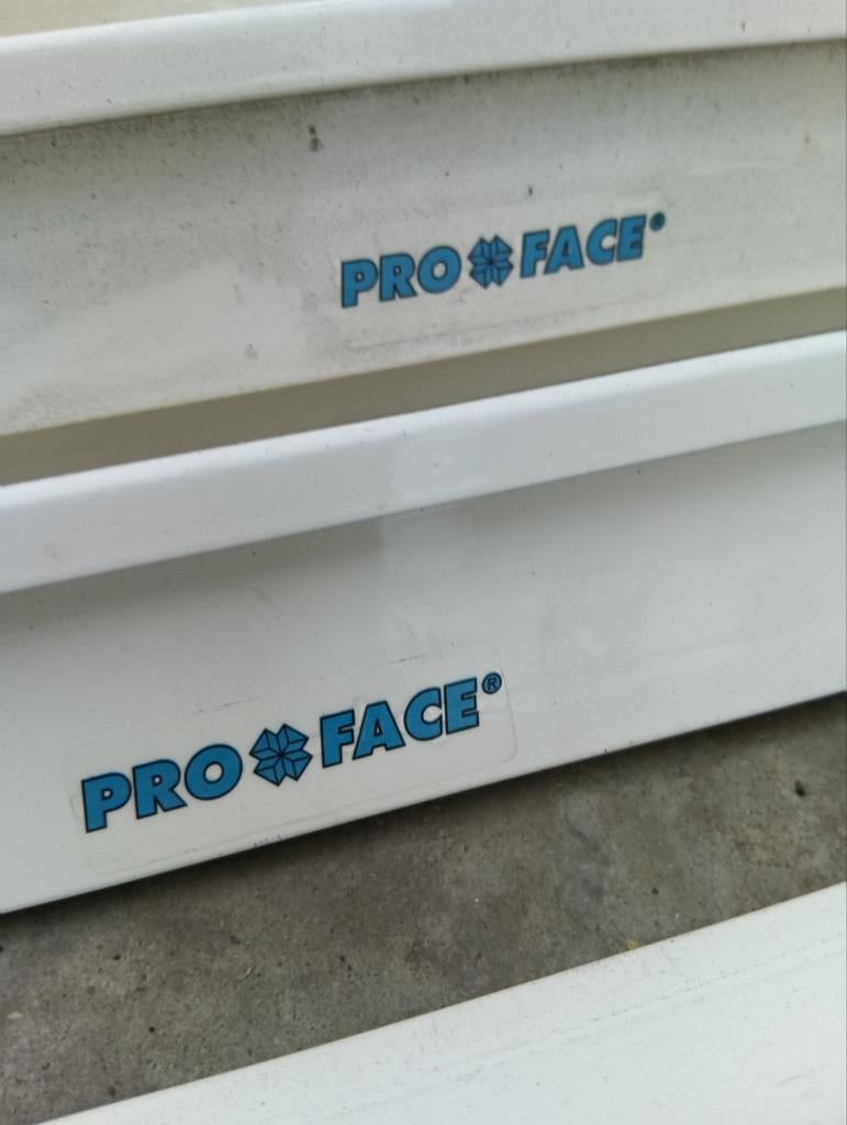 11x Proface afwerk profielen voor trespa gevelbekleding, Ophalen