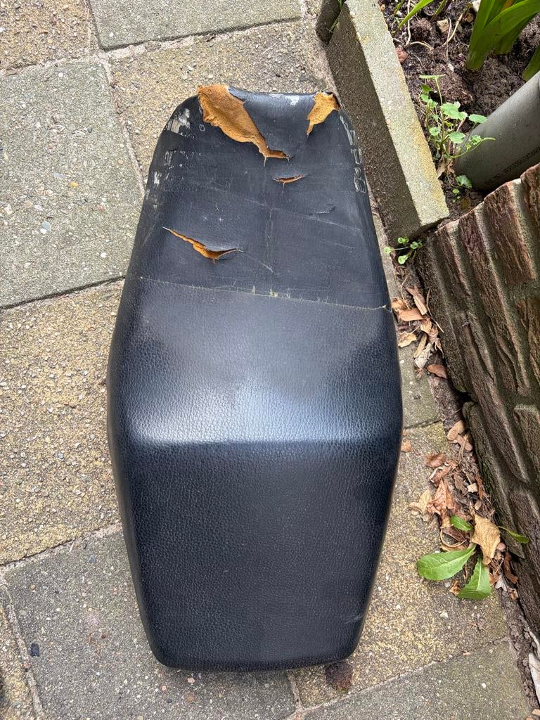 Zadel Honda CBR600f voor opknappen - Nieuwe bekleding nodig, Ophalen, Gebruikt