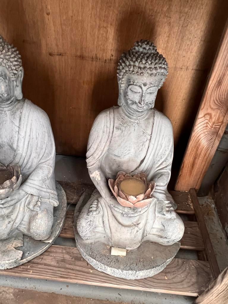 Boeddha beelden voor binnen of buiten , prijs per stuk, Ophalen, Gebruikt