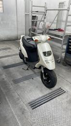 Piaggio typhoon, Fietsen en Brommers, Scooters | Piaggio, Ophalen of Verzenden, Zo goed als nieuw, Overige modellen