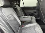 Volkswagen Golf Variant 1.5 TSi 130pk R-Line, Navi & CarPlay, 4 cilinders, 1261 kg, Alcantara, Zwart