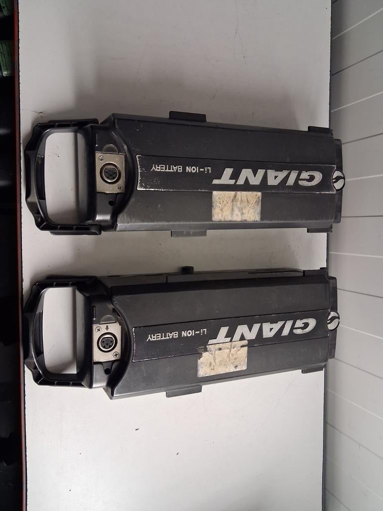 2 stuks defecte fiets accu's Giant twist 36volt, Fietsen en Brommers, Giant, Ophalen of Verzenden, Www.Giant. nl, Pyter jurjensstrjitte stiens