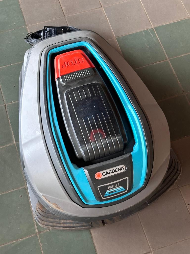 Gardena R38Li Robotmaaier Grijs Turquoise Kunststof, Ophalen, Gebruikt, Minder dan 20 cm, Gardena / Husqvarna