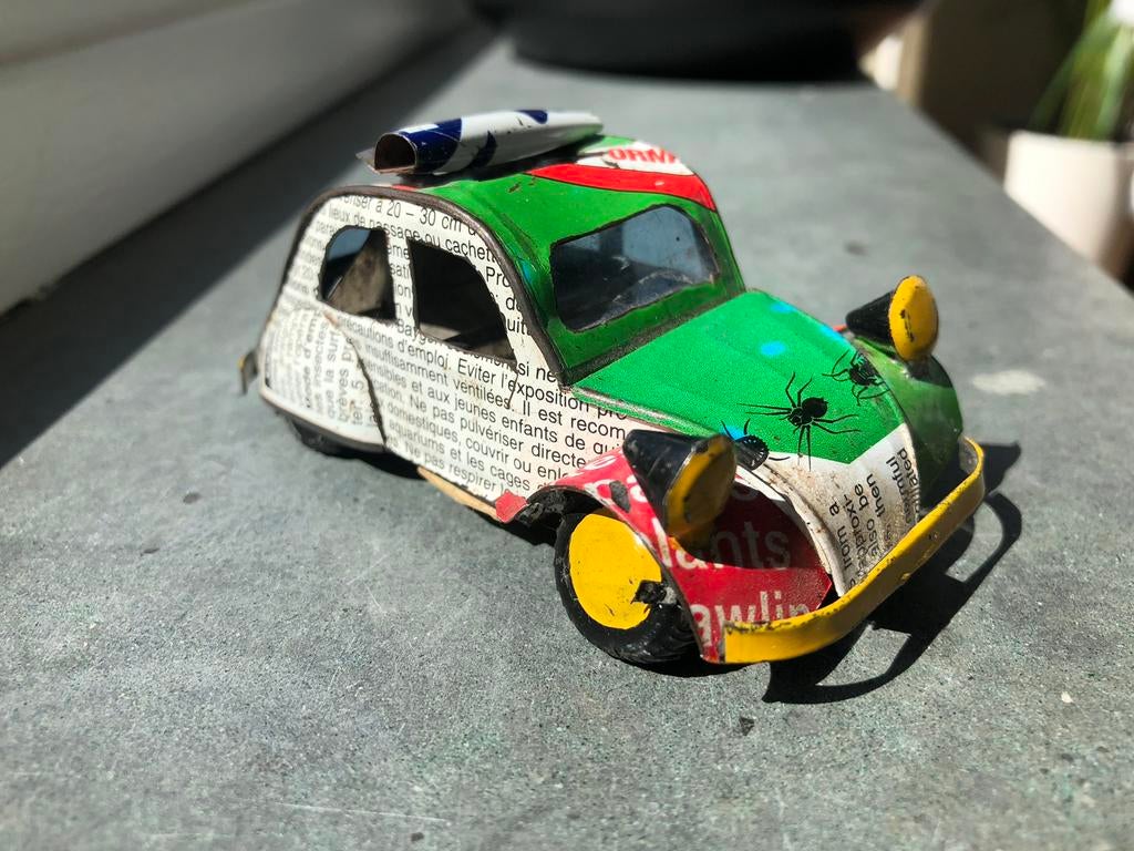 Handgemaakt blikken eendje Citroën 2CV - lengte 88 mm, Hobby en Vrije tijd, Modelauto's | 1:43, Gebruikt, Auto, Overige merken