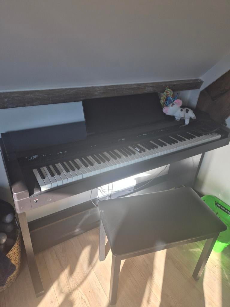 Roland HP 1300e elektrische piano - Teab, Muziek en Instrumenten, Piano's, Gebruikt, Zwart, Digitaal, Ophalen of Verzenden