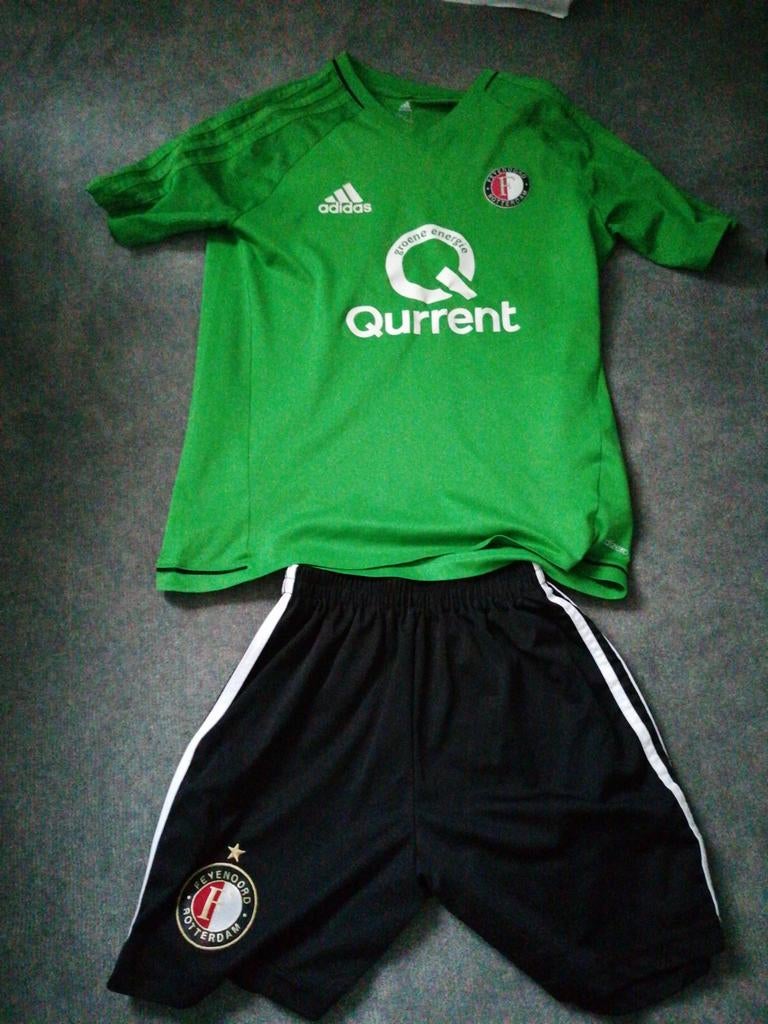 Voetbalpak Feyenoord - Broek: maat 12, Shirt: maat 164, Maat XS of kleiner, Ophalen of Verzenden, Zo goed als nieuw, Shirt