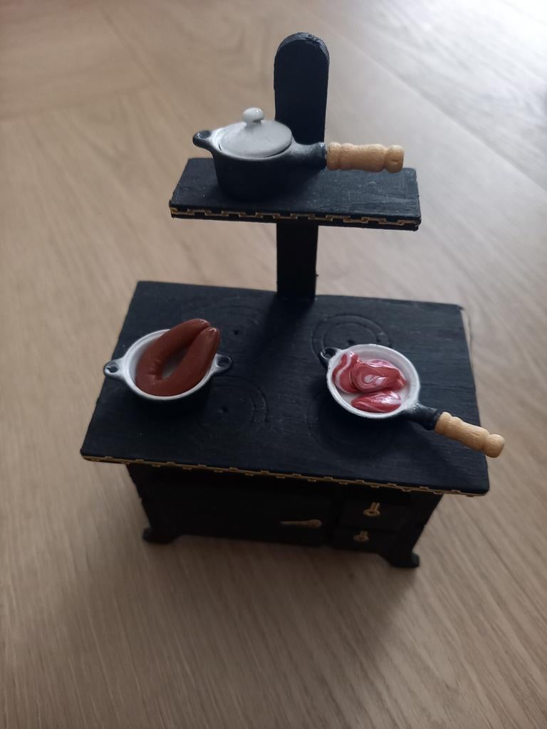 Fornuis van hout met of zonder pannetjes, Verzamelen, Poppenhuizen en Toebehoren, Ophalen of Verzenden, Poppenhuis