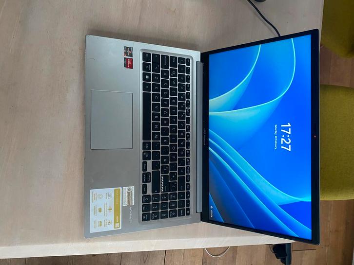 Asus Vivobook 15, Computers en Software, Windows Laptops, Zo goed als nieuw, 16 inch, SSD, 2 tot 3 Ghz, 16 GB, Qwerty, Ophalen of Verzenden