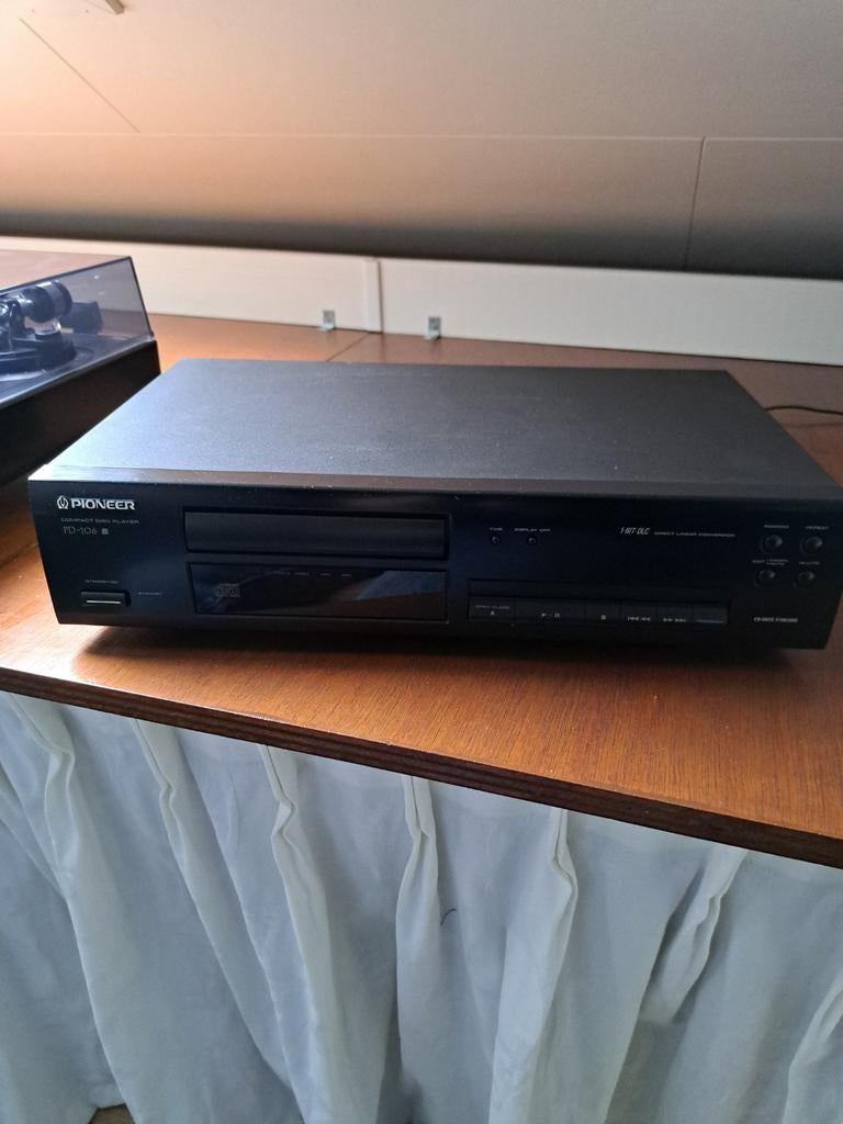 Te koop goedwerkende pioneer PD 106 CD speler., Ophalen, Pioneer