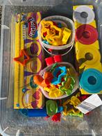 Klei vormpjes / versieringen en 1 nieuwe verpakking klei, Hobby en Vrije tijd, Knutselen, Ophalen of Verzenden, Gebruikt, Materiaal