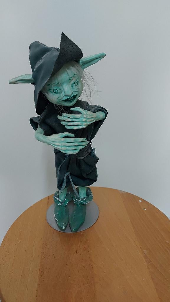 beeldje heks/troll, Antiek en Kunst, Ophalen of Verzenden, 20 - 50 cm, Overige materialen, Beeld