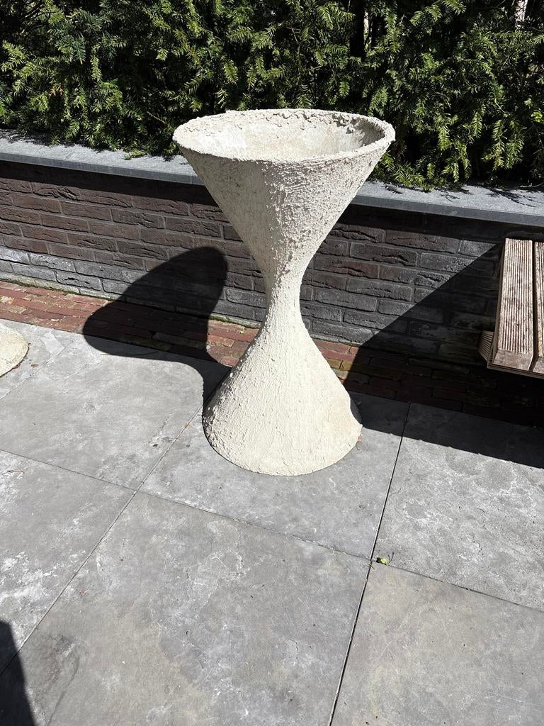 Stijlvolle bloempot van beton voor binnen en buiten, Tuin en Terras, Bloempotten, Gebruikt, Binnen, Overige vormen, Beton