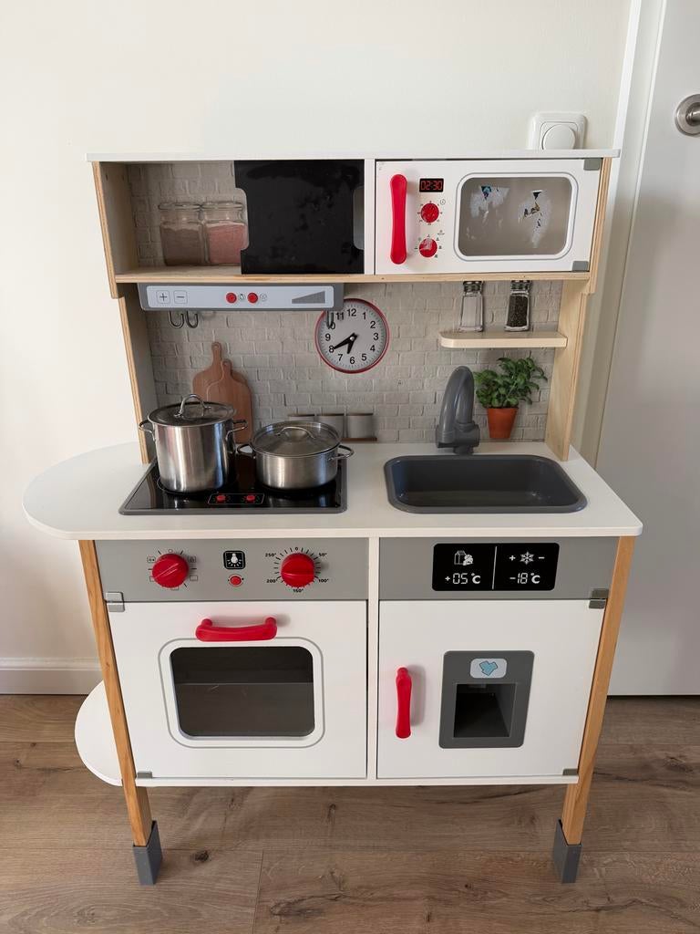 Houten kinderkeuken met accessoires, Ophalen, Zo goed als nieuw