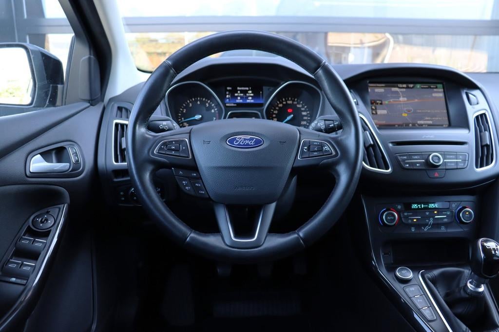 Ford Focus Wagon 1.5 Titanium | NAP | Clima | Cruise | Navi, Euro 6, 4 cilinders, 150 pk, Zwart