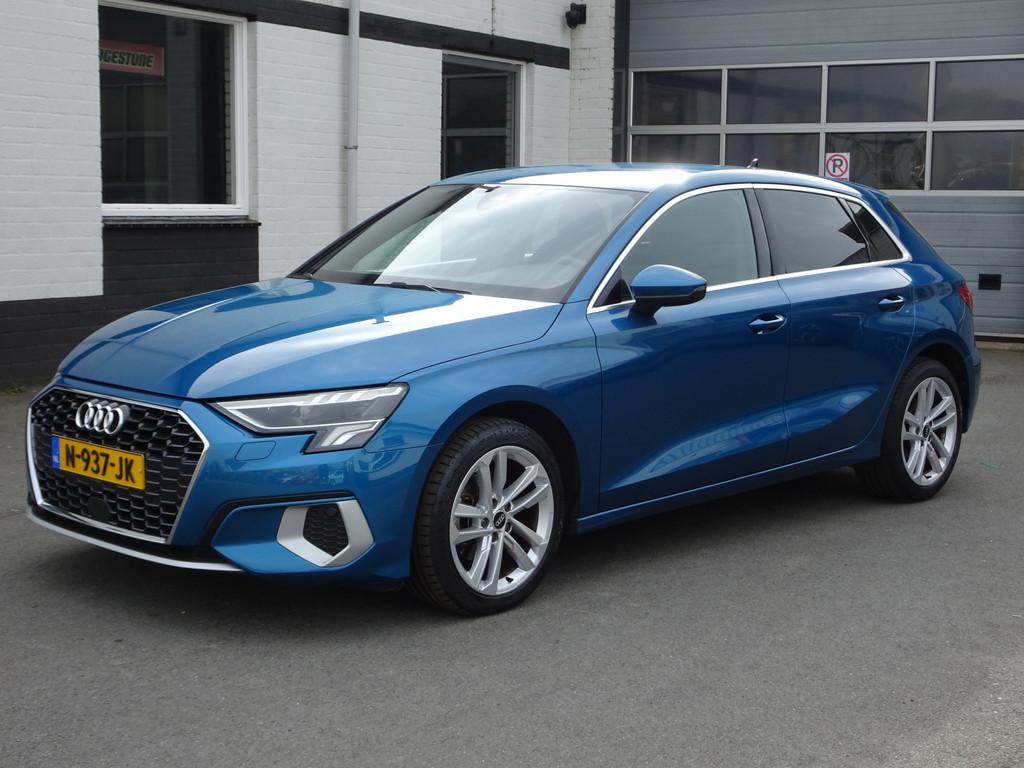 Audi A3 Sportback 30 TFSI Advanced edition Navigatie automat, Auto's, Audi, Stof, Gebruikt, Traction-control, Blauw