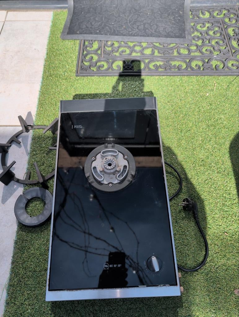 Neff gas kookplaat, Ophalen, Inbouw, Gas, 3 kookzones of minder